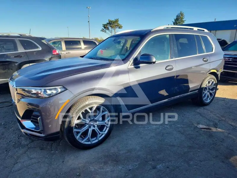 2020 BMW X7 фото