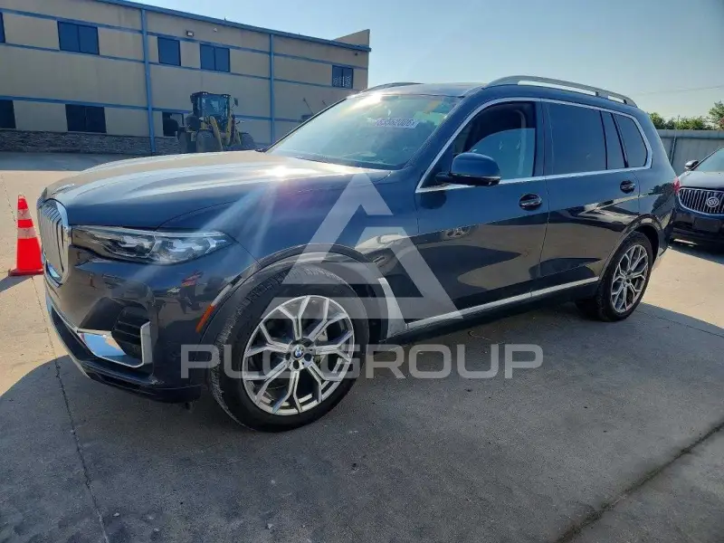 2020 BMW X7 photo