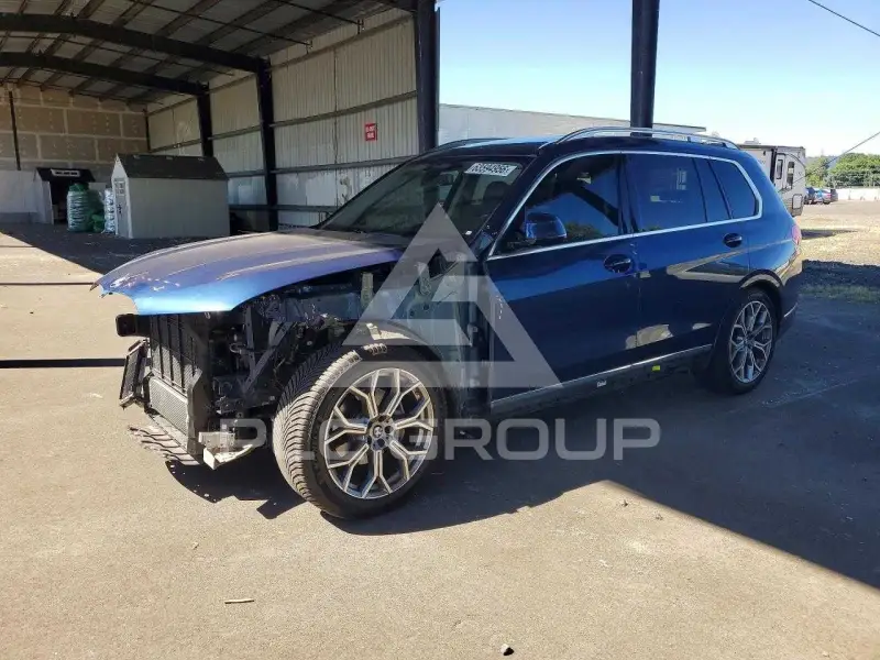 2020 BMW X7 фото