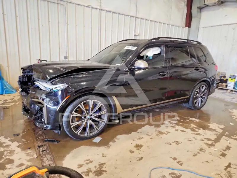 2020 BMW X7 фото