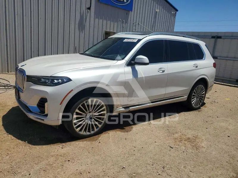 2020 BMW X7 фото