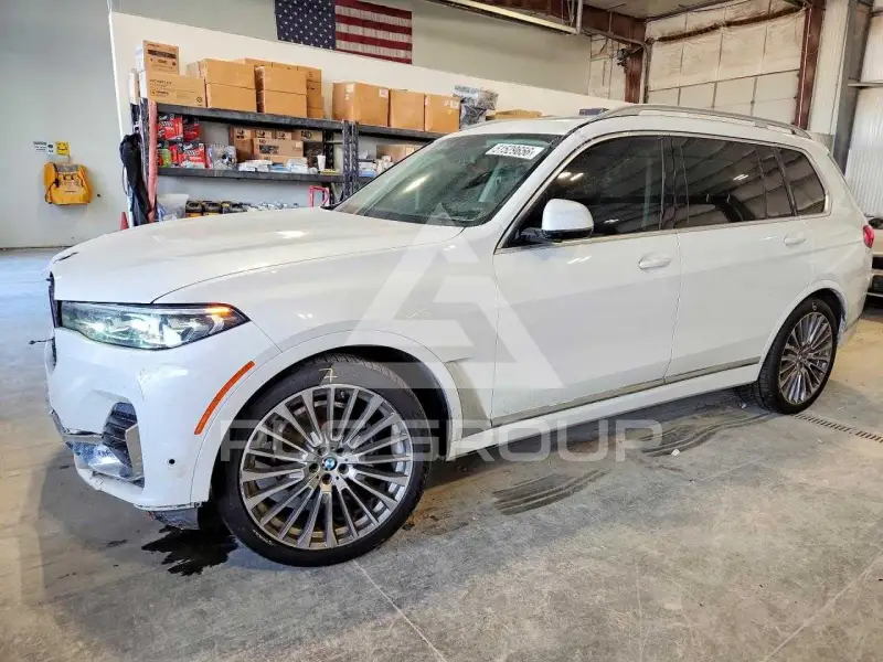 2020 BMW X7 фото