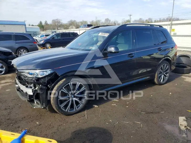 2020 BMW X7 фото