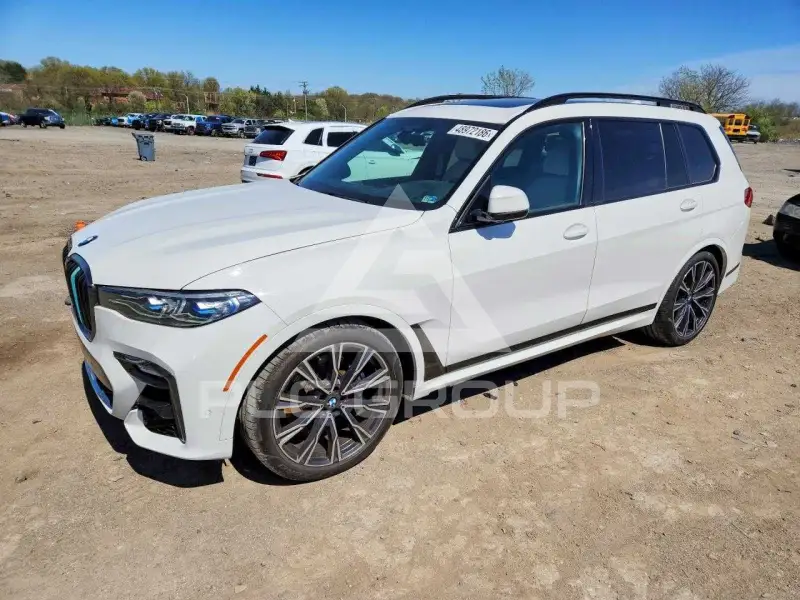 2020 BMW X7 фото