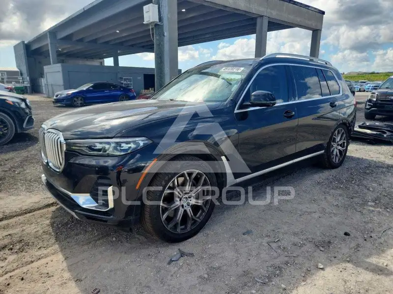 2020 BMW X7 фото
