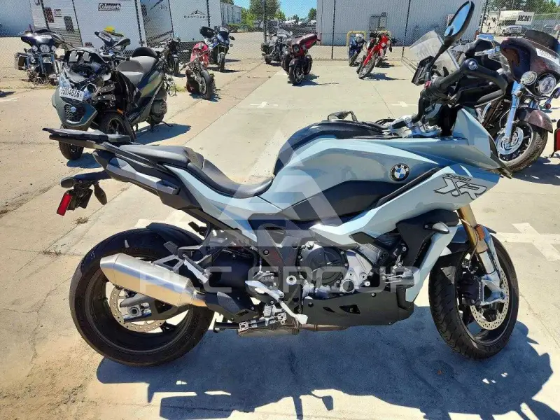 2020 BMW S1000 фото