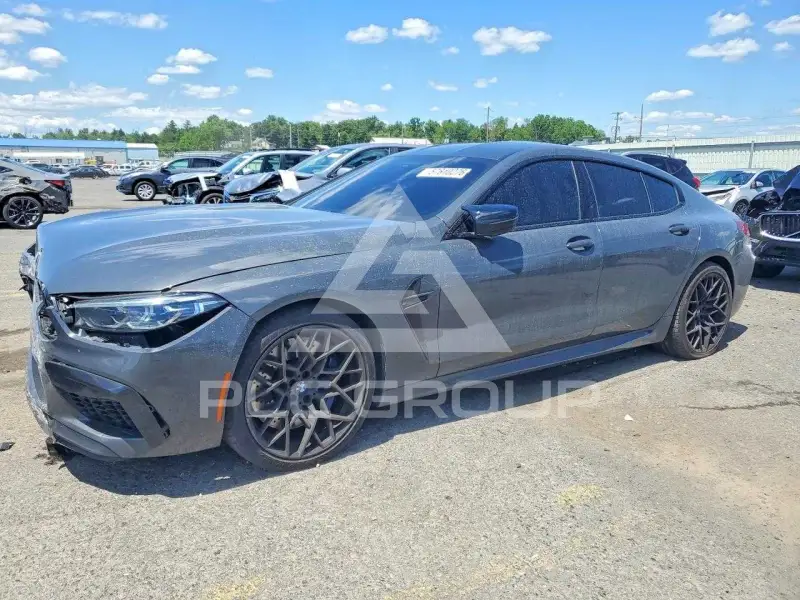 2020 BMW M8 фото