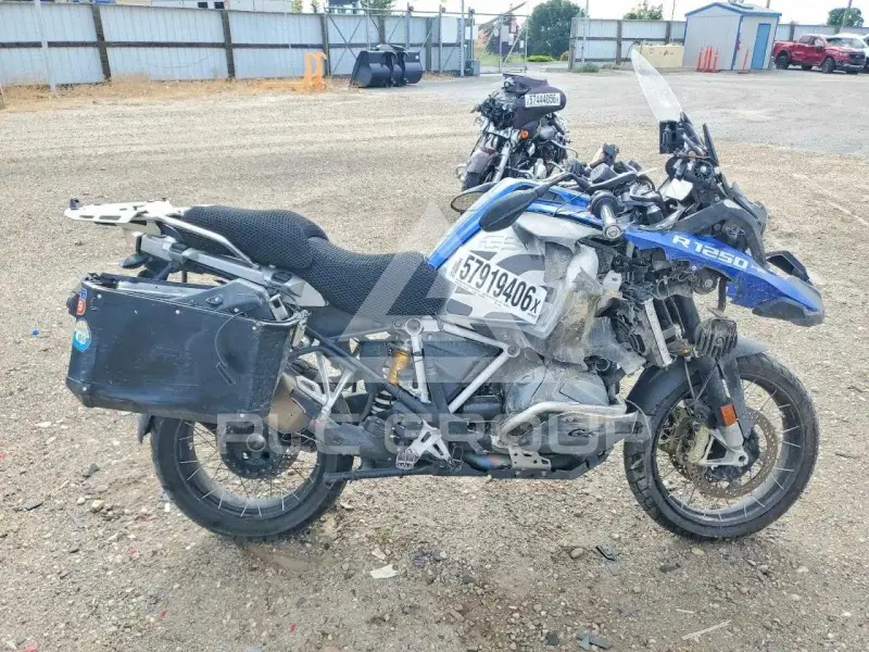 2020 BMW R1250 photo