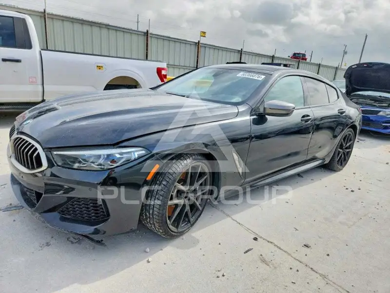 2020 BMW M8 фото
