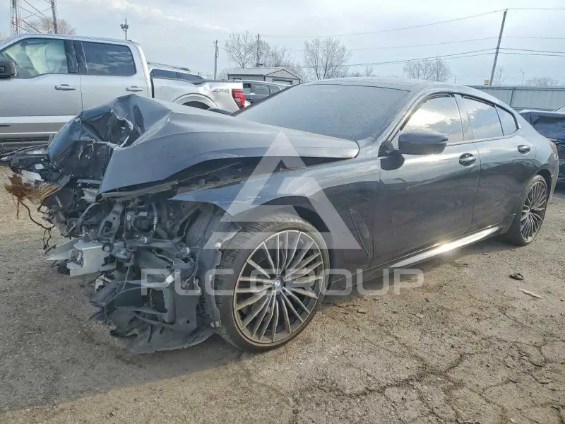 2020 BMW M8 фото