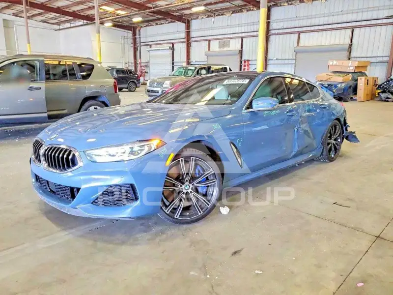 2020 BMW M8 фото