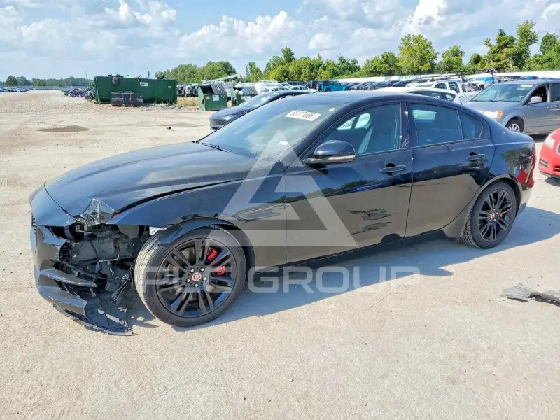 2020 Jaguar XE фото