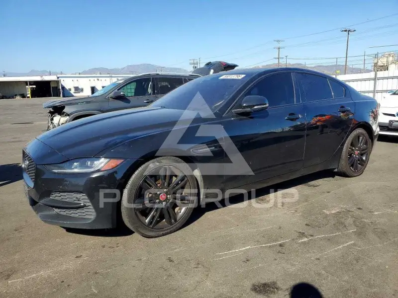 2020 Jaguar XE фото