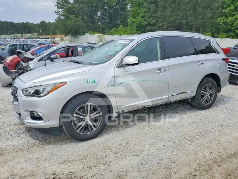 2020 Infinity QX60 photo
