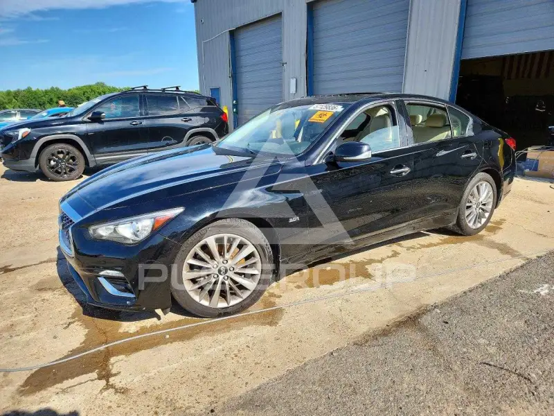 2020 Infinity Q50 photo