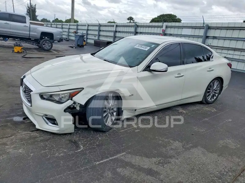 2020 Infinity Q50 фото