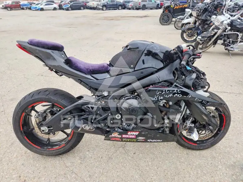 2020 Suzuki GSX фото