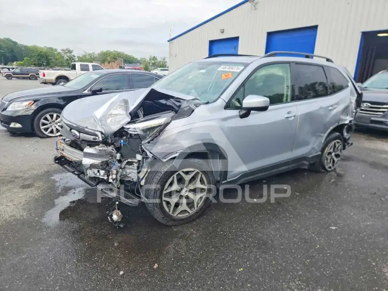 2020 Subaru Forester photo