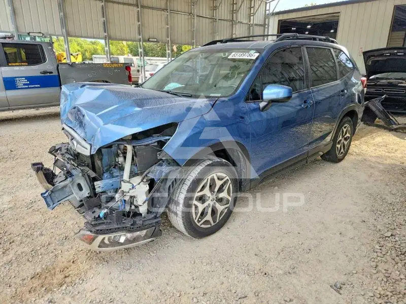 2020 Subaru Forester photo
