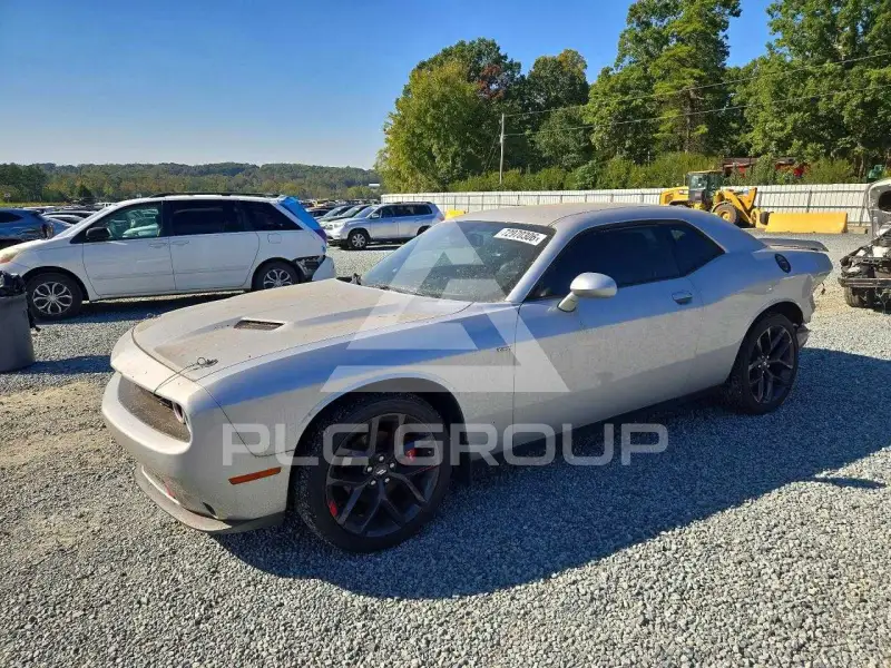 2020 Dodge CHALLENGER photo