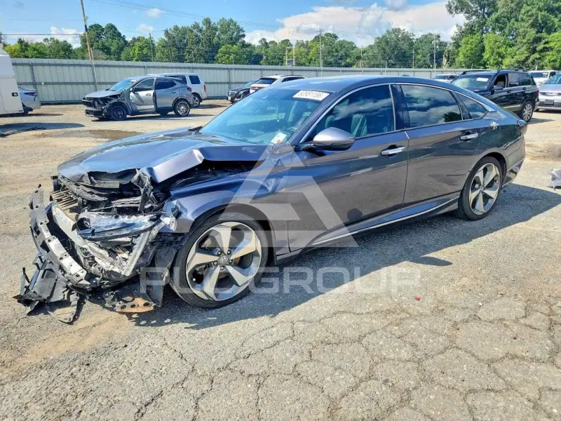 2020 Honda Accord photo
