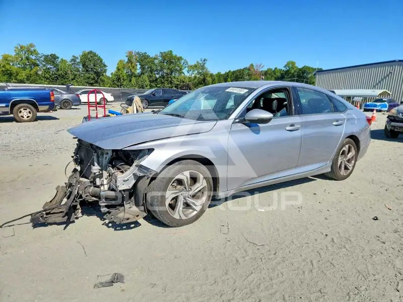 2020 Honda Accord photo