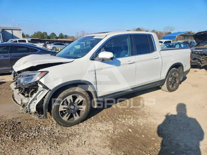 2020 Honda RIDGELINE photo