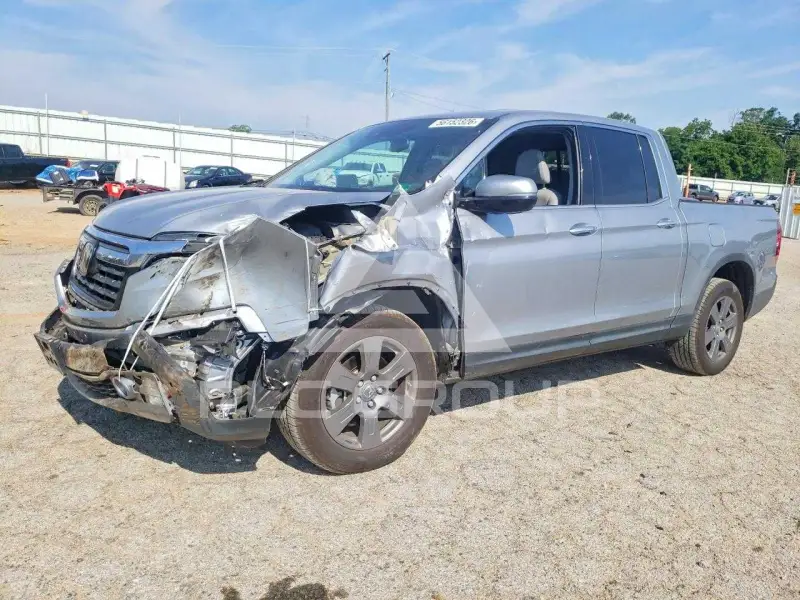 2020 Honda RIDGELINE photo