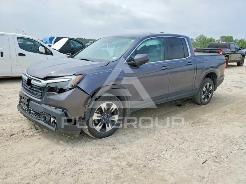 2020 Honda RIDGELINE photo
