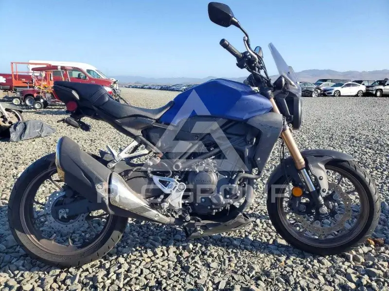 2020 Honda CB фото