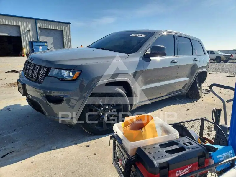 2020 Jeep CHEROKEE photo