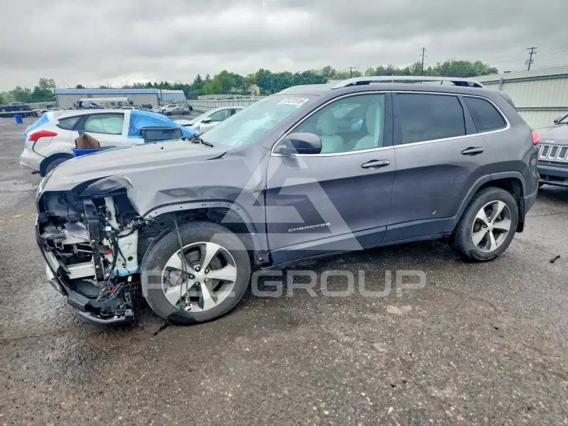 2020 Jeep CHEROKEE photo