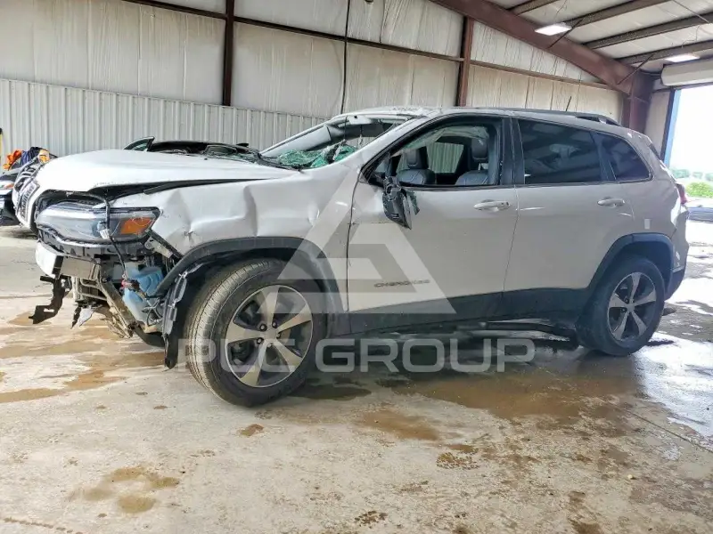 2020 Jeep CHEROKEE photo