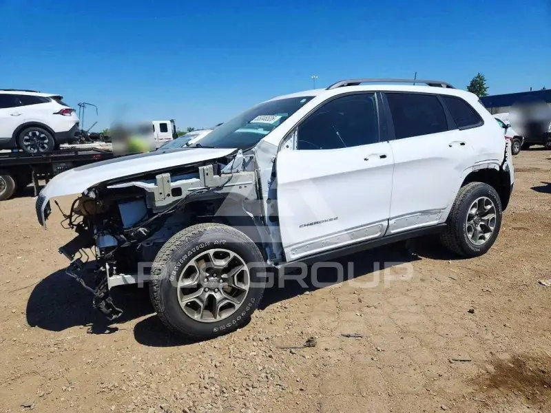 2020 Jeep CHEROKEE photo