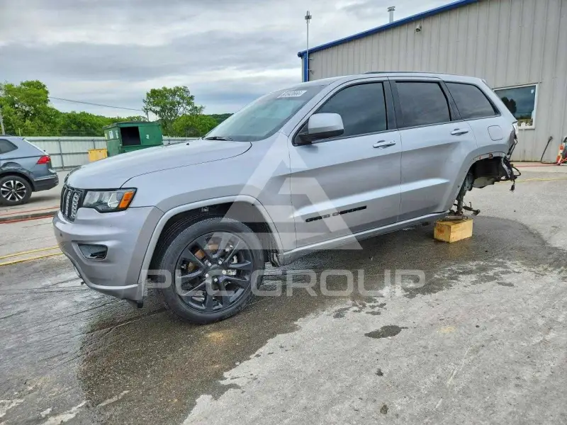 2020 Jeep CHEROKEE photo