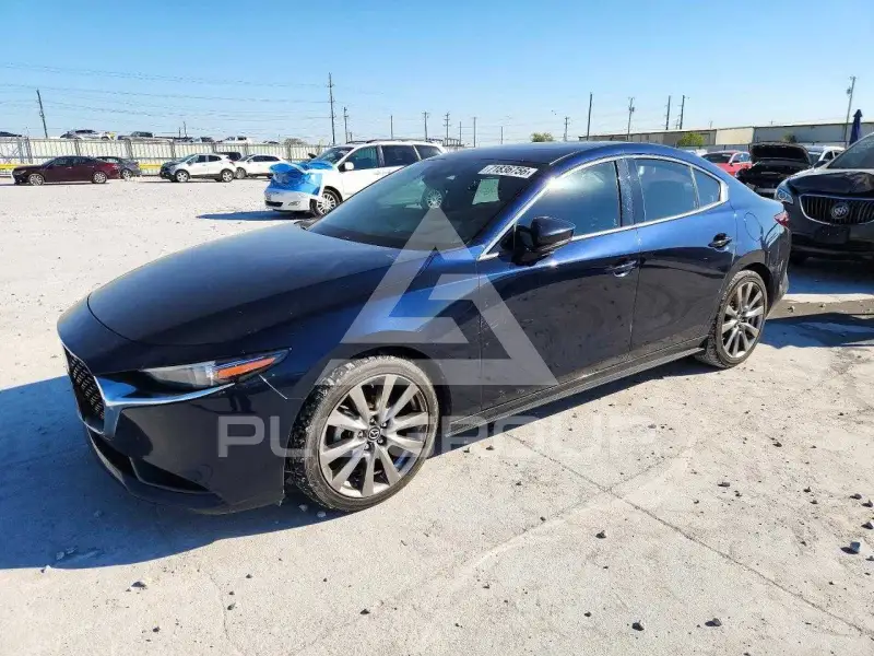 2020 Mazda 3 photo