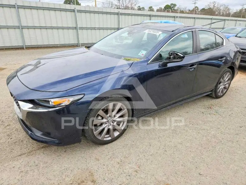 2020 Mazda 3 photo