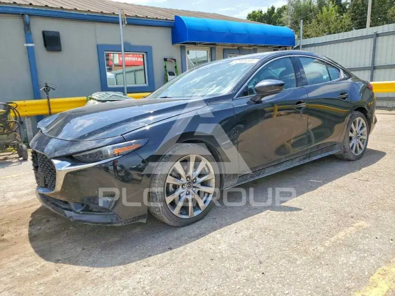2020 Mazda 3 photo