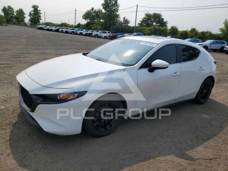 2020 Mazda 3 photo