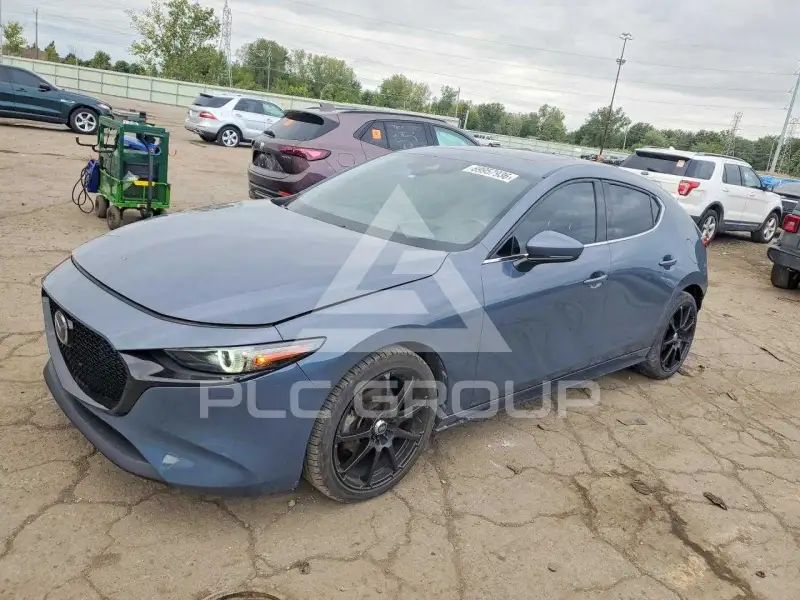 2020 Mazda 3 photo