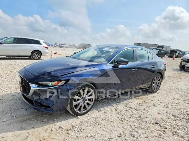 2020 Mazda 3 photo