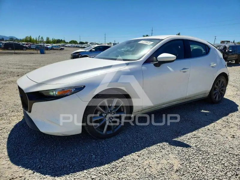 2020 Mazda 3 photo