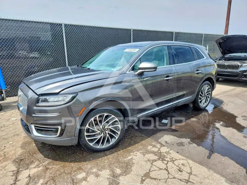 2020 Lincoln NAUTILUS photo