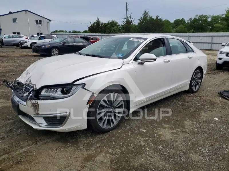 2020 Lincoln MKZ photo
