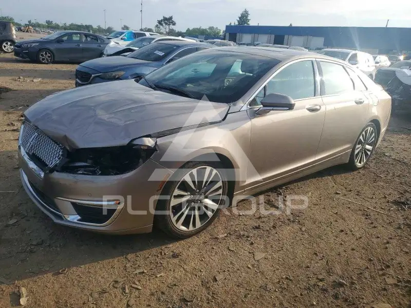 2020 Lincoln MKZ photo