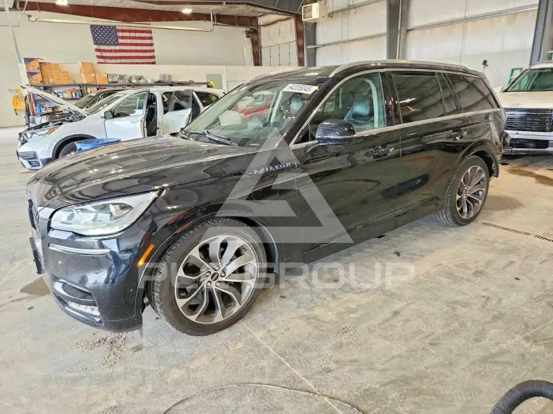 2020 Lincoln AVIATOR photo