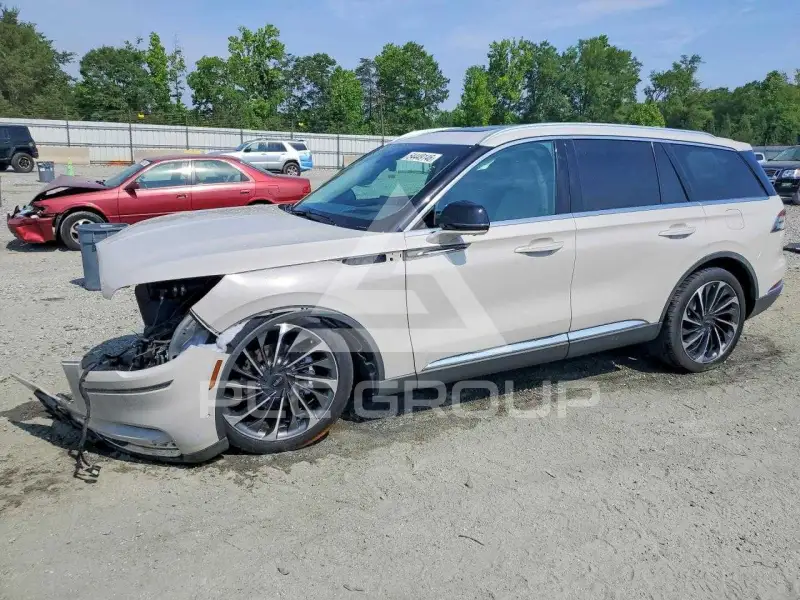 2020 Lincoln AVIATOR photo