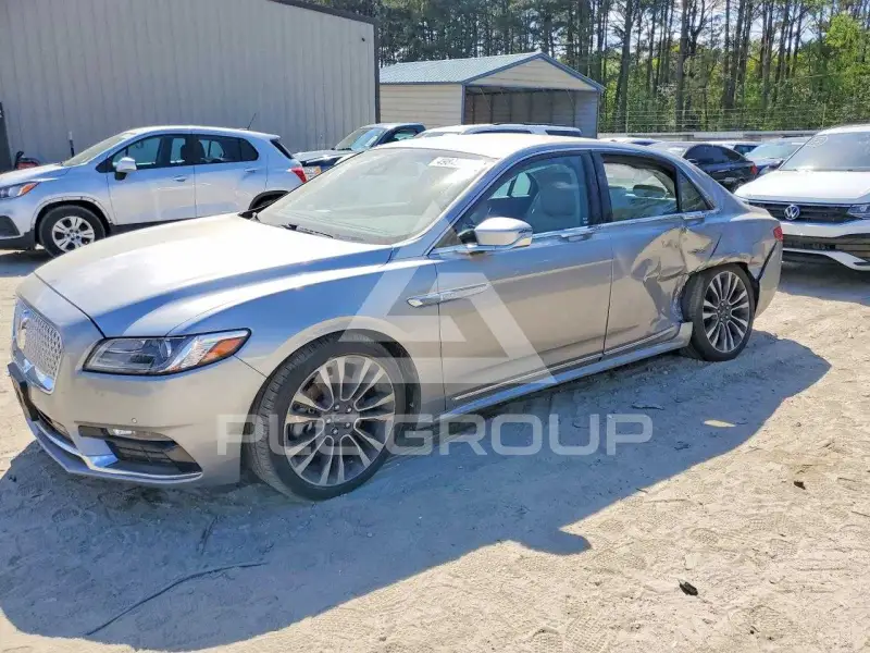 2020 Lincoln Continental photo
