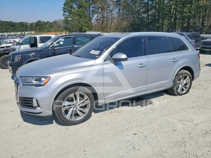 2020 Audi Q7 фото