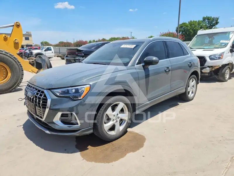 2020 Audi Q3 фото